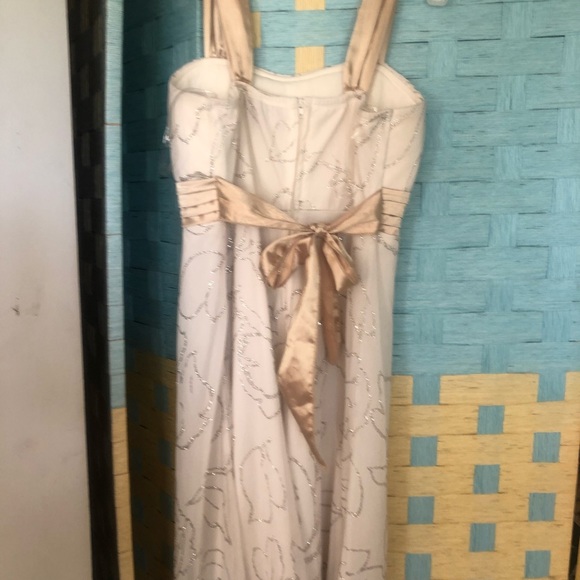 Speechless formal cream and gold dress - Picture 9 of 11